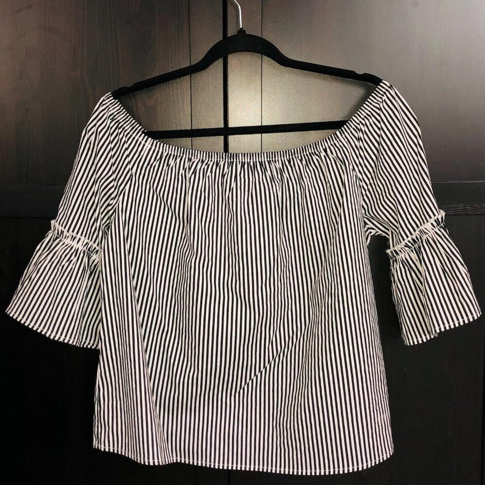 Off-the-shoulder Striped Blouse